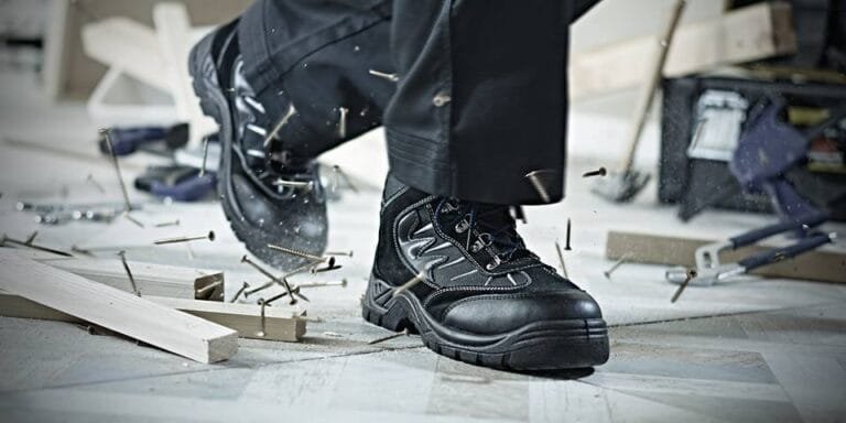 Cuál es la diferencia entre Tenis de Seguridad vs. Zapato Industrial