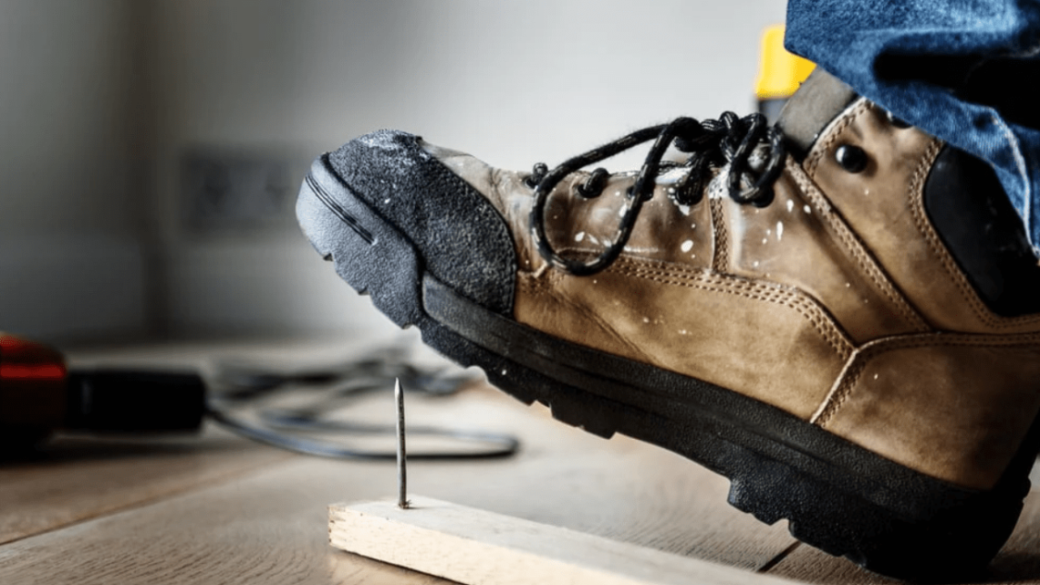 Tenis de Seguridad vs. Zapato Industrial