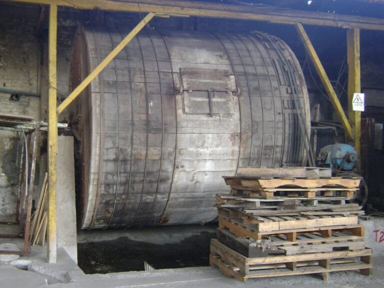 Suela antideslizante, hule o PU: diferencias clave y cuál elegir según tu trabajo